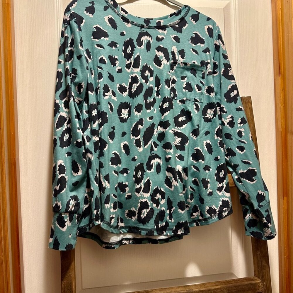 Blue Leopard Long Sleeve Shirt NWT L